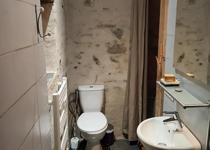 Charmante Bords Du Louet . Hébergement de vacances