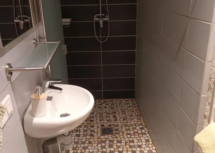 Charmante Bords Du Louet . Hébergement de vacances